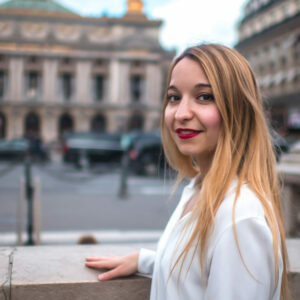 votre chiropracteur à paris sophie soulage votre lumbago, tendinite d'épaule et entorses